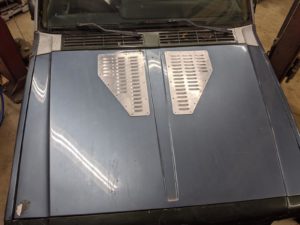 Hood Louver Mini Universal